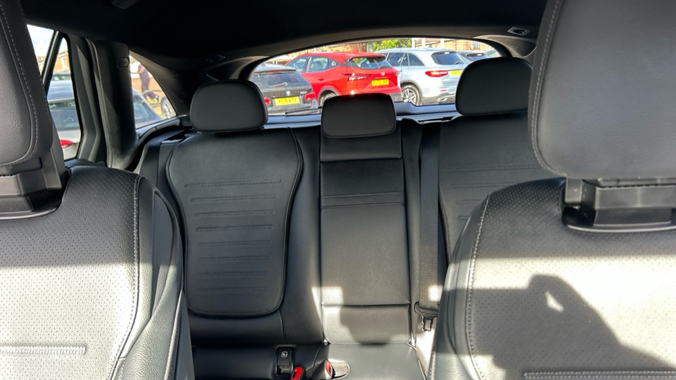 Mercedes-Benz GLC 300 4Matic AMG Line 5dr 9G-Tronic Petrol Estate - Image 15