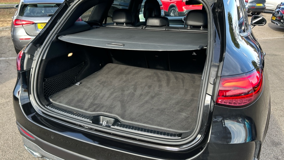Mercedes-Benz GLC 300 4Matic AMG Line 5dr 9G-Tronic Petrol Estate - Image 37