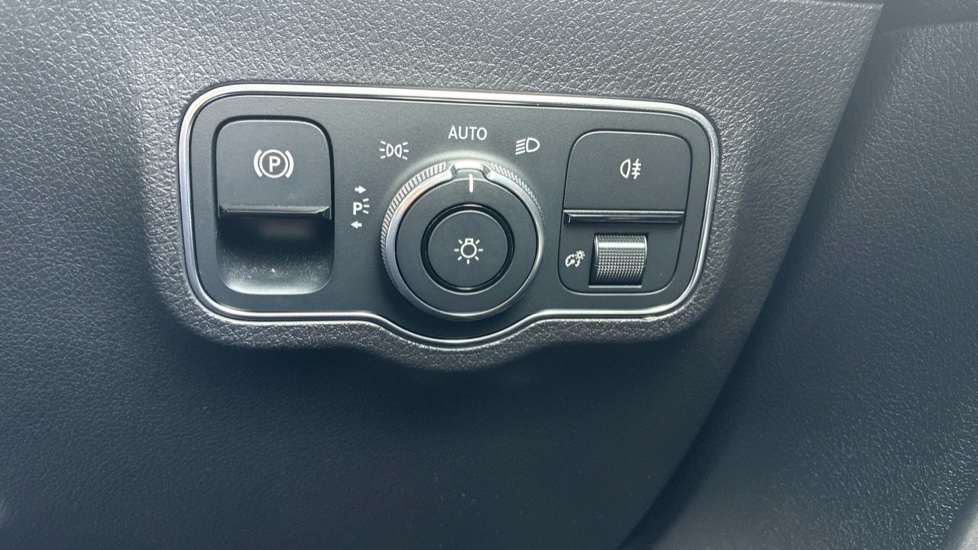 Mercedes-Benz Eqb 350 4M 215kW AMG Line Premium 66.5kWh 5dr Auto Electric Estate - Image 24