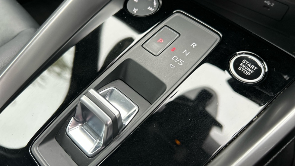Audi A3 30 TFSI Sport 5dr S Tronic Petrol Hatchback - Image 13