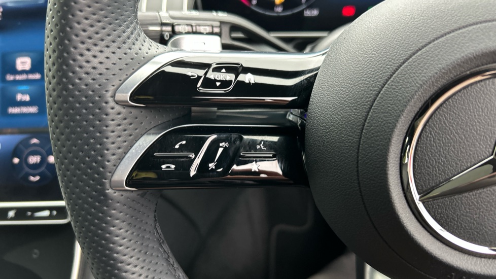 Mercedes-Benz GLC 300e 4Matic AMG Line Prem Plus 5dr 9G-Tronic Estate - Image 34