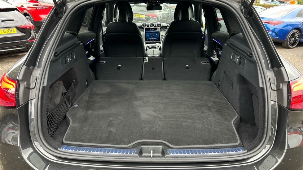 Mercedes-Benz GLC 300e 4Matic AMG Line Prem Plus 5dr 9G-Tronic Estate - Image 46
