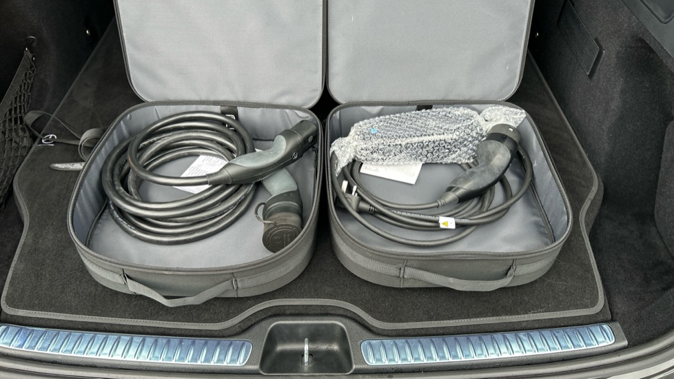 Mercedes-Benz GLC 300e 4Matic AMG Line Prem Plus 5dr 9G-Tronic Estate - Image 50