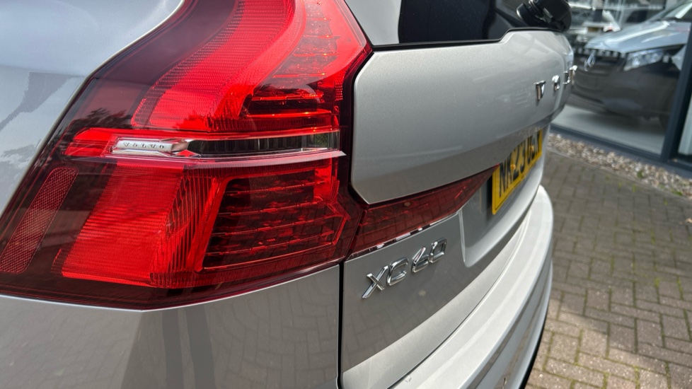 Volvo XC60 2.0 B4D Plus Dark 5dr AWD Geartronic Diesel Estate - Image 24