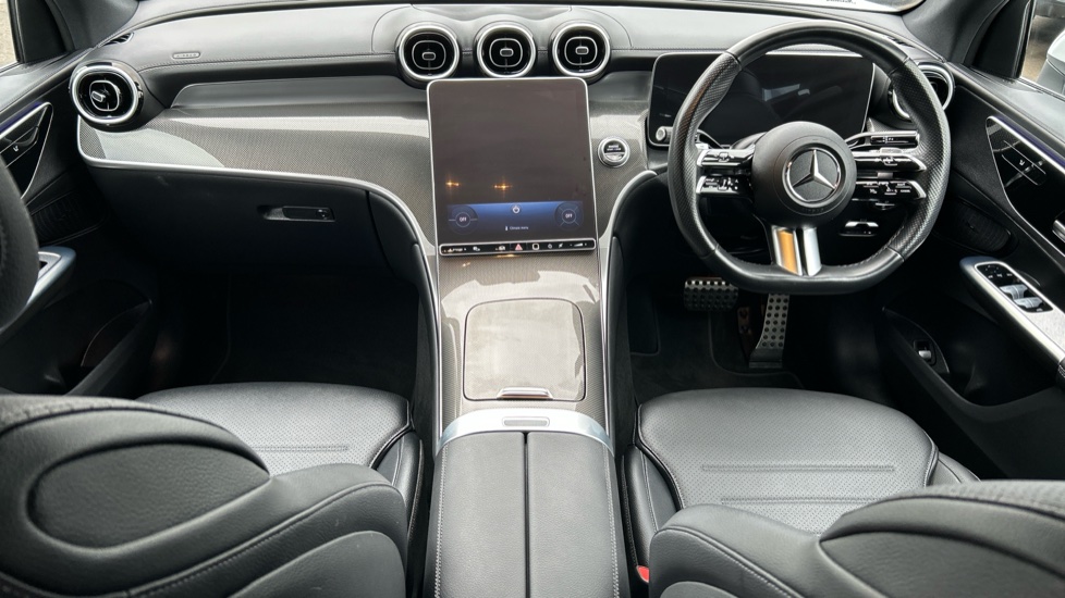 Mercedes-Benz GLC 300 4Matic AMG Line 5dr 9G-Tronic Petrol Estate - Image 10