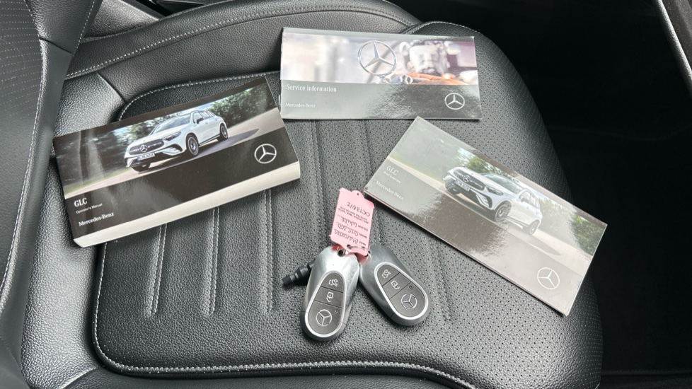 Mercedes-Benz GLC 300 4Matic AMG Line 5dr 9G-Tronic Petrol Estate - Image 19
