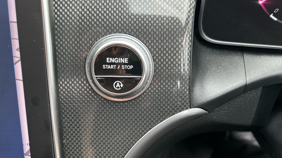 Mercedes-Benz GLC 300 4Matic AMG Line 5dr 9G-Tronic Petrol Estate - Image 28