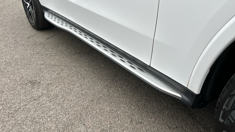Mercedes-Benz GLC 300 4Matic AMG Line 5dr 9G-Tronic Petrol Estate - Image 44