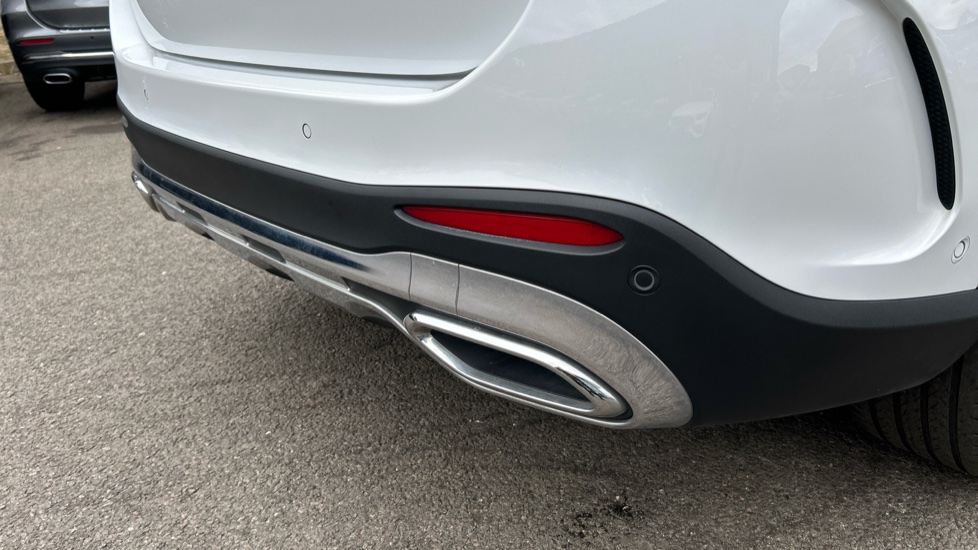 Mercedes-Benz GLC 300 4Matic AMG Line 5dr 9G-Tronic Petrol Estate - Image 45