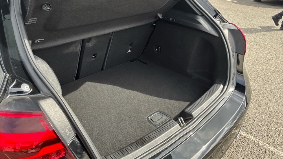 Mercedes-Benz A-Class A200 AMG Line Executive 5dr Auto Petrol Hatchback - Image 38