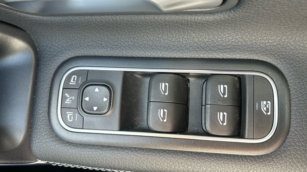 Mercedes-Benz CLA 180 AMG Line Premium Plus 4dr Tip Auto Petrol Saloon - Image 26