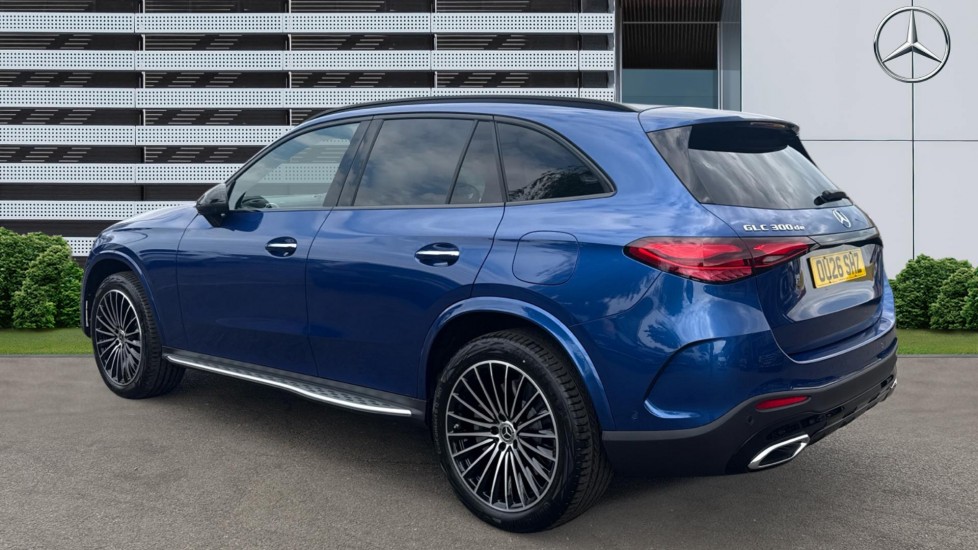 Mercedes-Benz GLC 300de 4Matic AMG Line Premium + 5dr 9G-Tronic Estate - Image 2