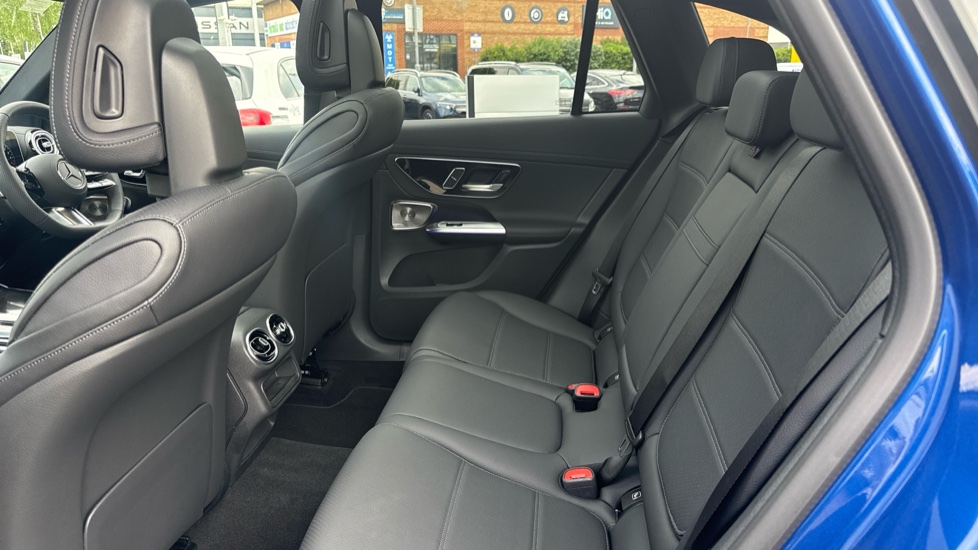 Mercedes-Benz GLC 300de 4Matic AMG Line Premium + 5dr 9G-Tronic Estate - Image 16
