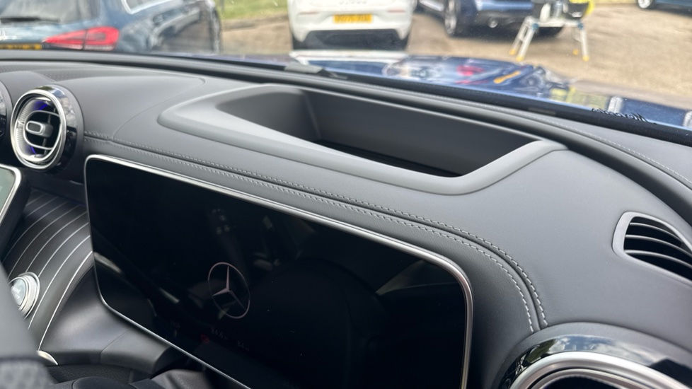 Mercedes-Benz GLC 300de 4Matic AMG Line Premium + 5dr 9G-Tronic Estate - Image 37