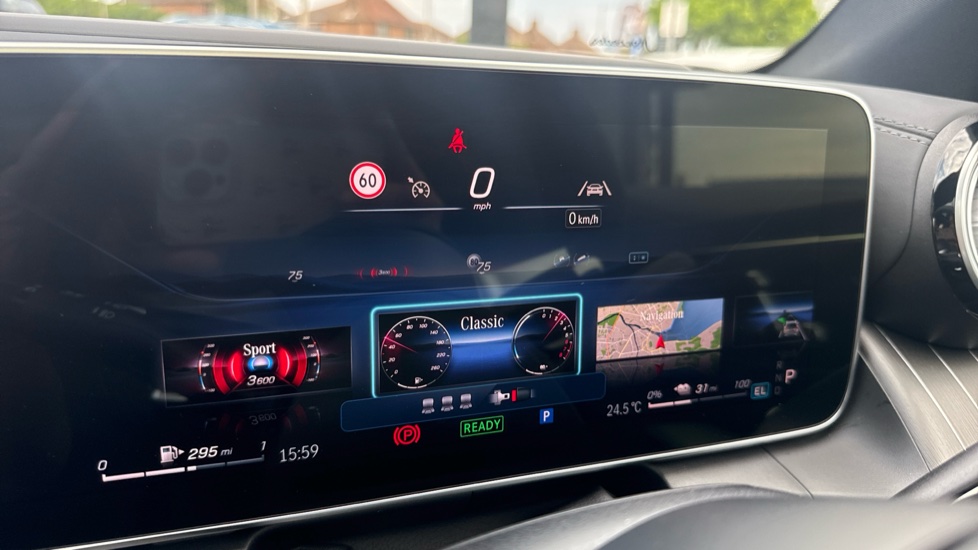 Mercedes-Benz GLC 300de 4Matic AMG Line Premium + 5dr 9G-Tronic Estate - Image 38