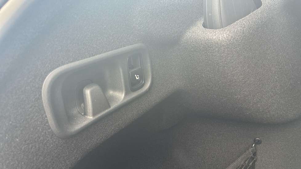 Mercedes-Benz C-Class C200 Sport 4dr 9G-Tronic Petrol Saloon - Image 27