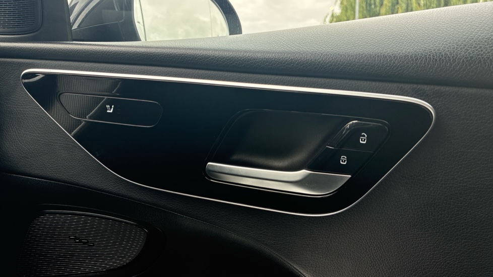 Mercedes-Benz C-Class C200 Sport 4dr 9G-Tronic Petrol Saloon - Image 28