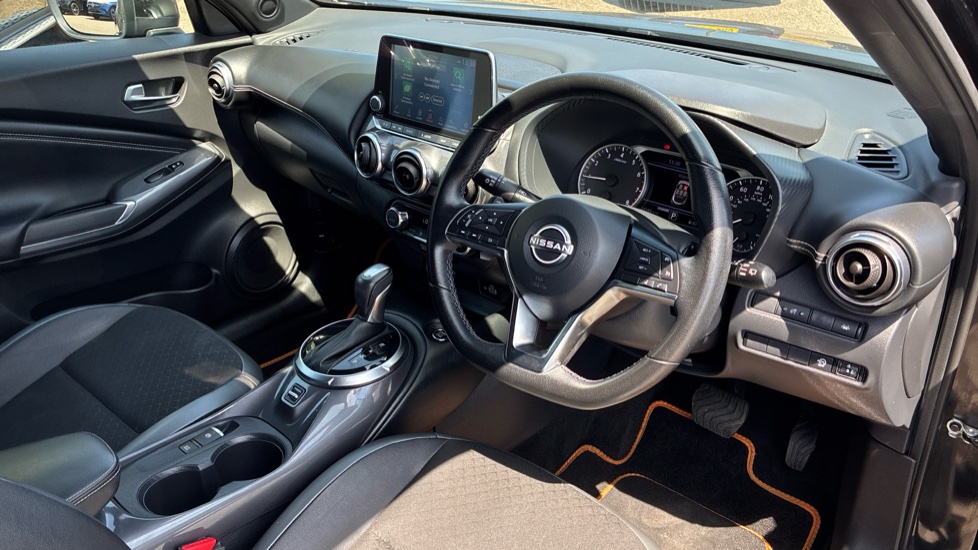 Nissan Juke 1.0 DiG-T 114 N-Connecta 5dr DCT Petrol Hatchback - Image 11