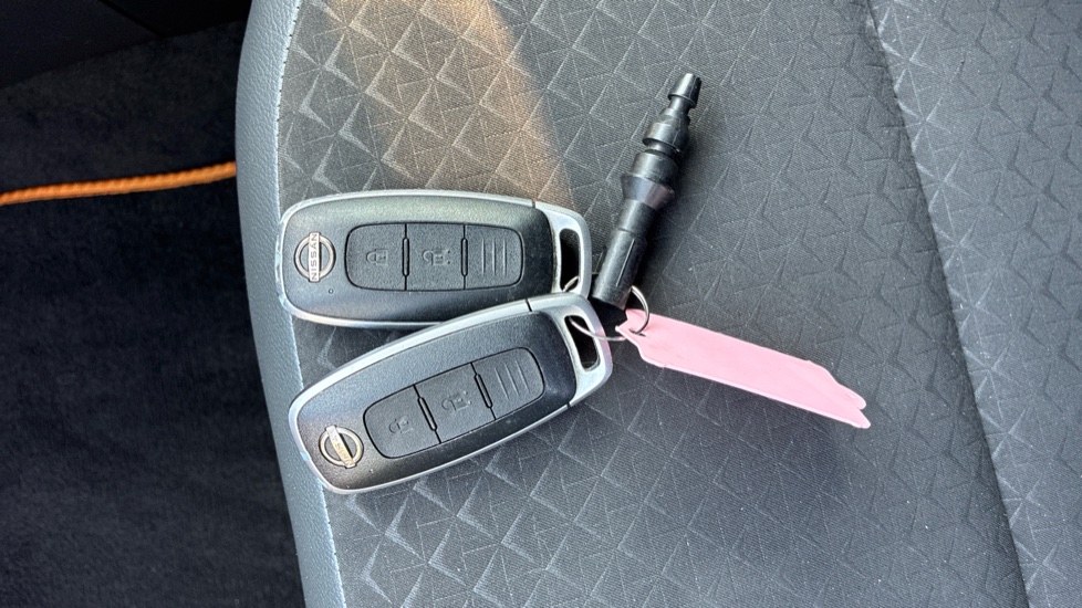 Nissan Juke 1.0 DiG-T 114 N-Connecta 5dr DCT Petrol Hatchback - Image 20