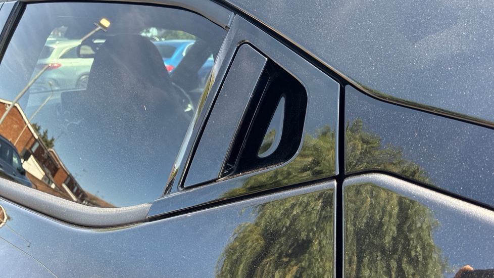 Nissan Juke 1.0 DiG-T 114 N-Connecta 5dr DCT Petrol Hatchback - Image 44