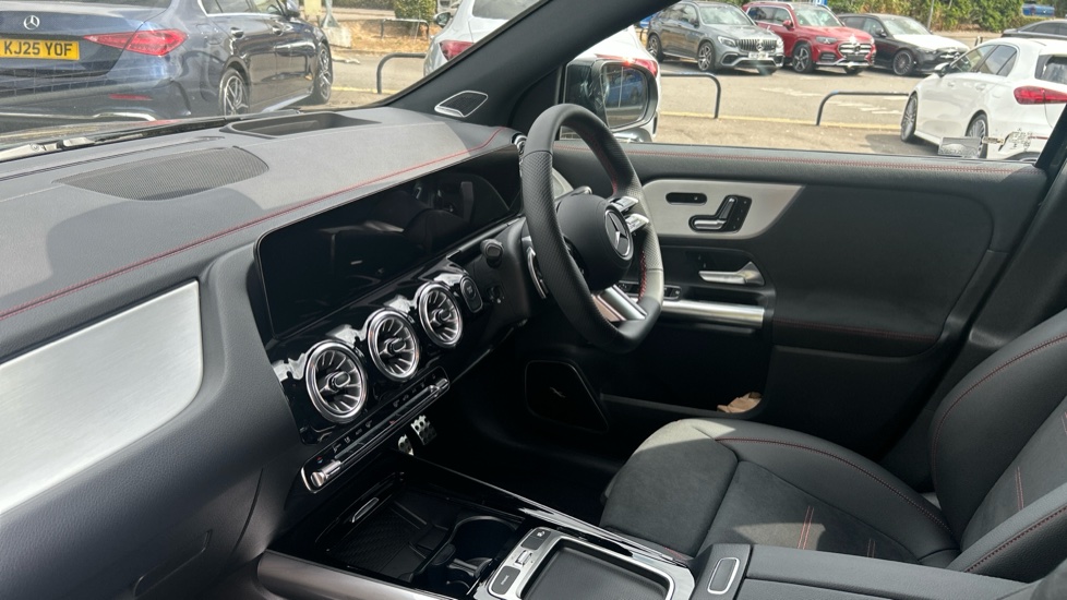 Mercedes-Benz Eqa 250+ 140kW AMG Line Prem Plus 70.5kWh 5dr Auto Electric Hatchback - Image 9