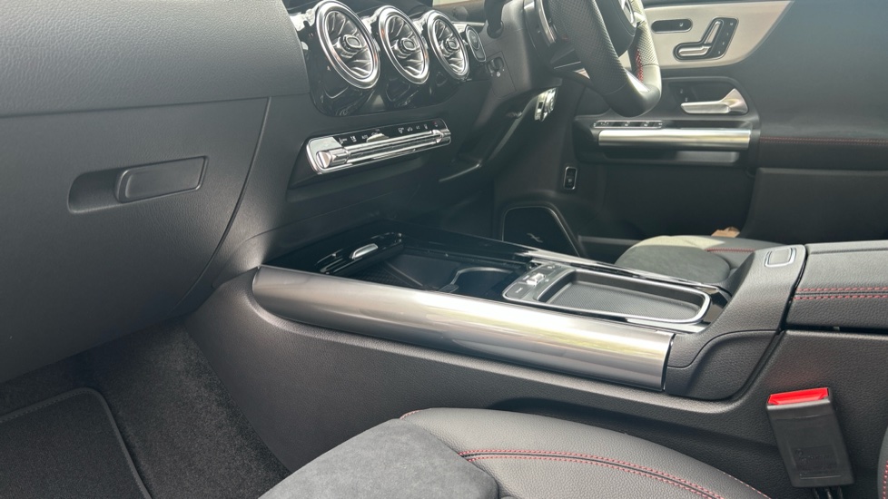 Mercedes-Benz Eqa 250+ 140kW AMG Line Prem Plus 70.5kWh 5dr Auto Electric Hatchback - Image 13