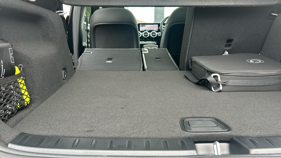 Mercedes-Benz Eqa 250+ 140kW AMG Line Prem Plus 70.5kWh 5dr Auto Electric Hatchback - Image 37