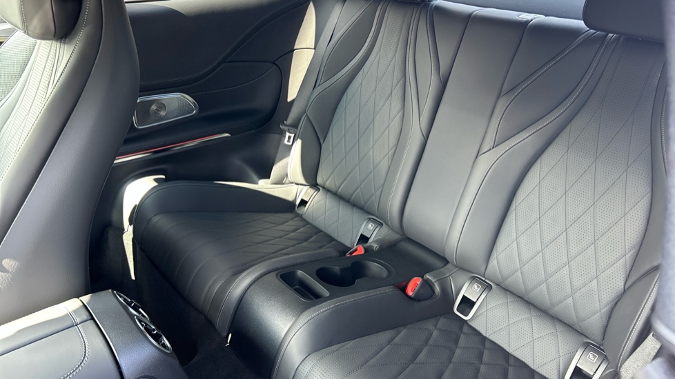 Mercedes-Benz Cle 300e Premier Edition 2dr 9G-Tronic Coupe - Image 16