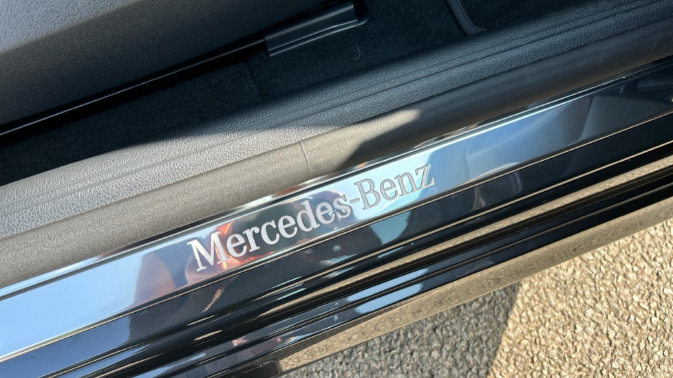 Mercedes-Benz Cle 300e Premier Edition 2dr 9G-Tronic Coupe - Image 27