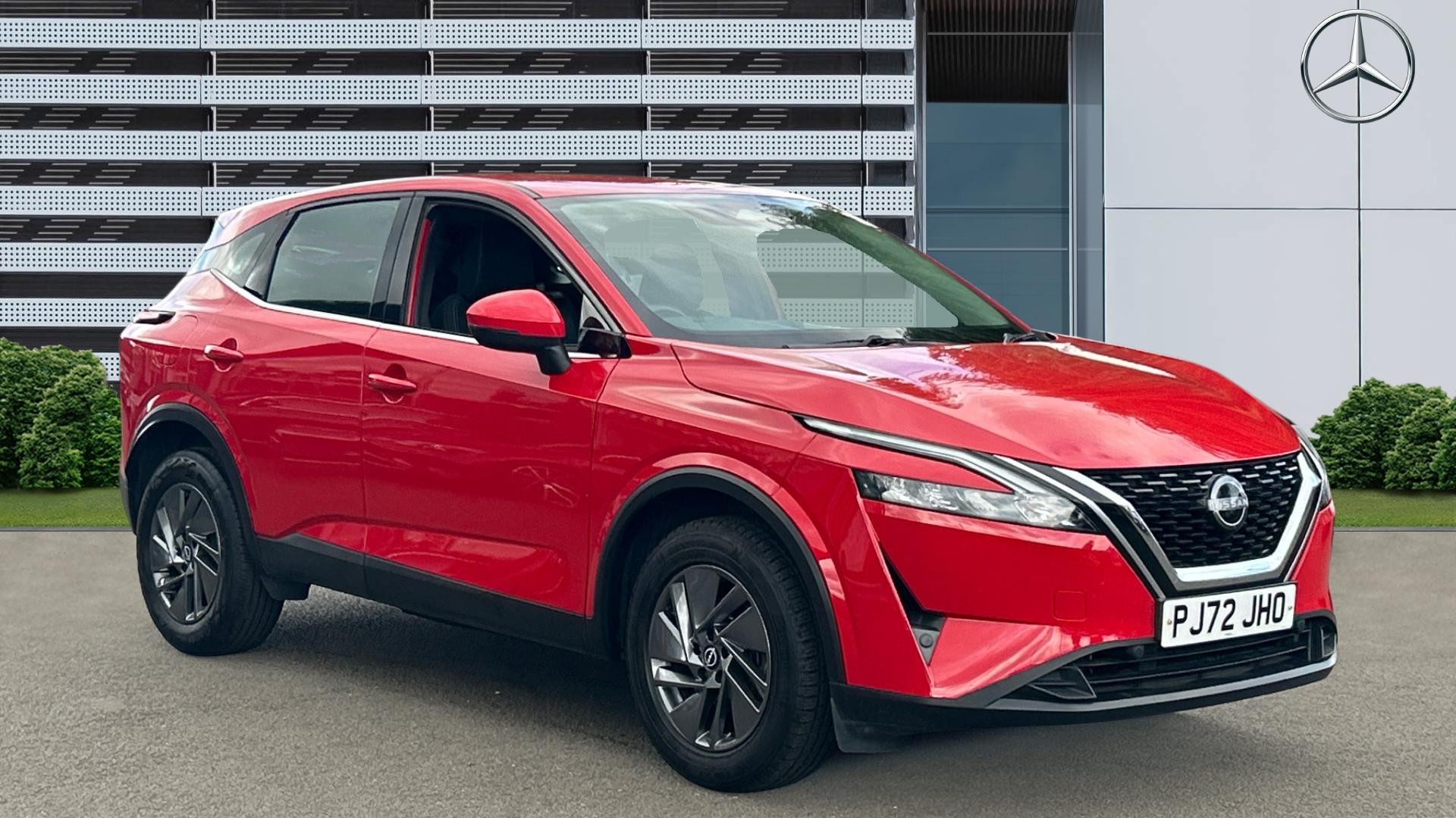 Nissan Qashqai listing photo