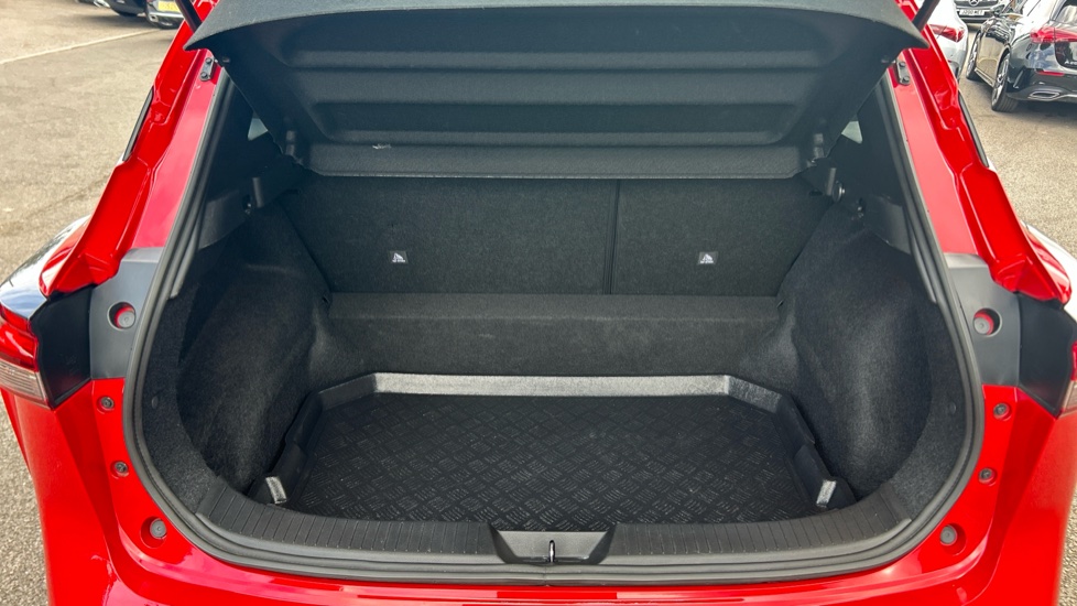 Nissan Qashqai 1.3 DiG-T MH 158 Acenta Premium 5dr Xtronic Petrol Hatchback - Image 4