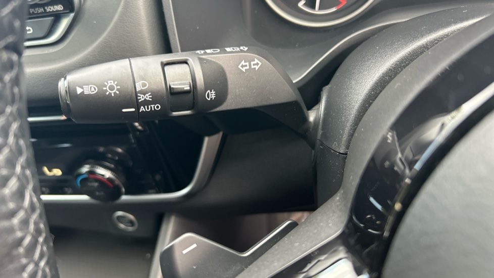 Nissan Qashqai 1.3 DiG-T MH 158 Acenta Premium 5dr Xtronic Petrol Hatchback - Image 26