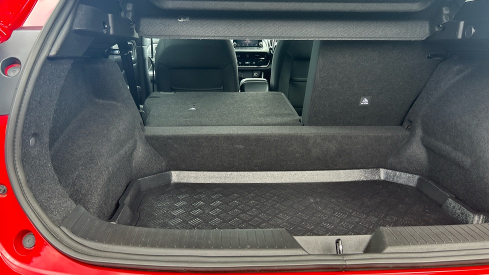 Nissan Qashqai 1.3 DiG-T MH 158 Acenta Premium 5dr Xtronic Petrol Hatchback - Image 38