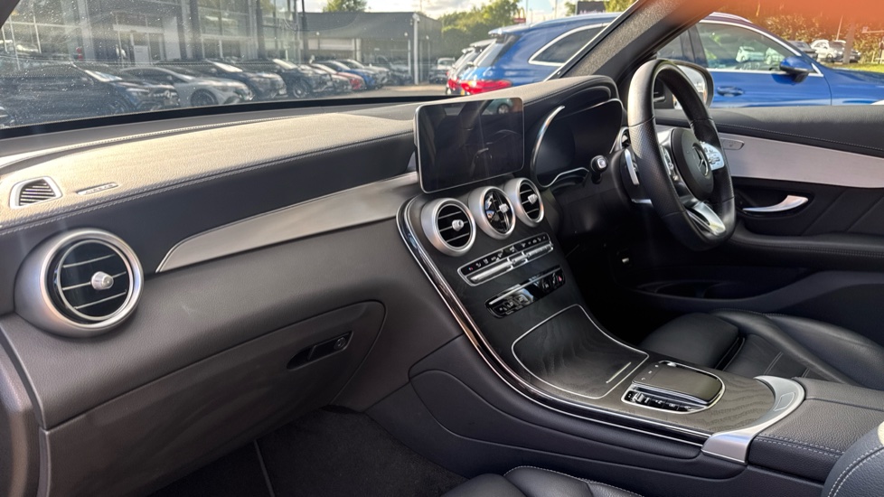 Mercedes-Benz GLC Coupe GLC 300d 4Matic AMG Line Premium 5dr 9G-Tronic Diesel Estate - Image 9