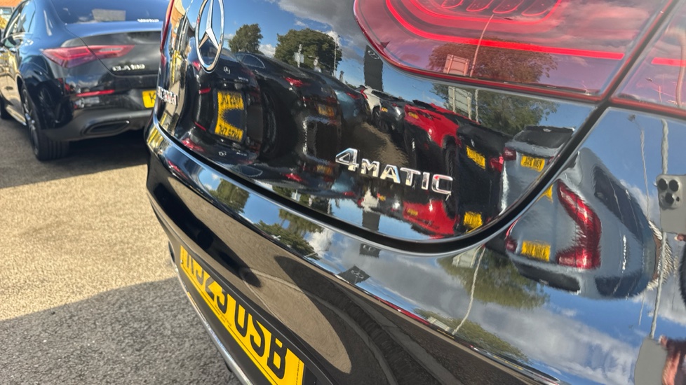Mercedes-Benz GLC Coupe GLC 300d 4Matic AMG Line Premium 5dr 9G-Tronic Diesel Estate - Image 24