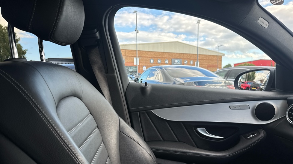 Mercedes-Benz GLC Coupe GLC 300d 4Matic AMG Line Premium 5dr 9G-Tronic Diesel Estate - Image 40