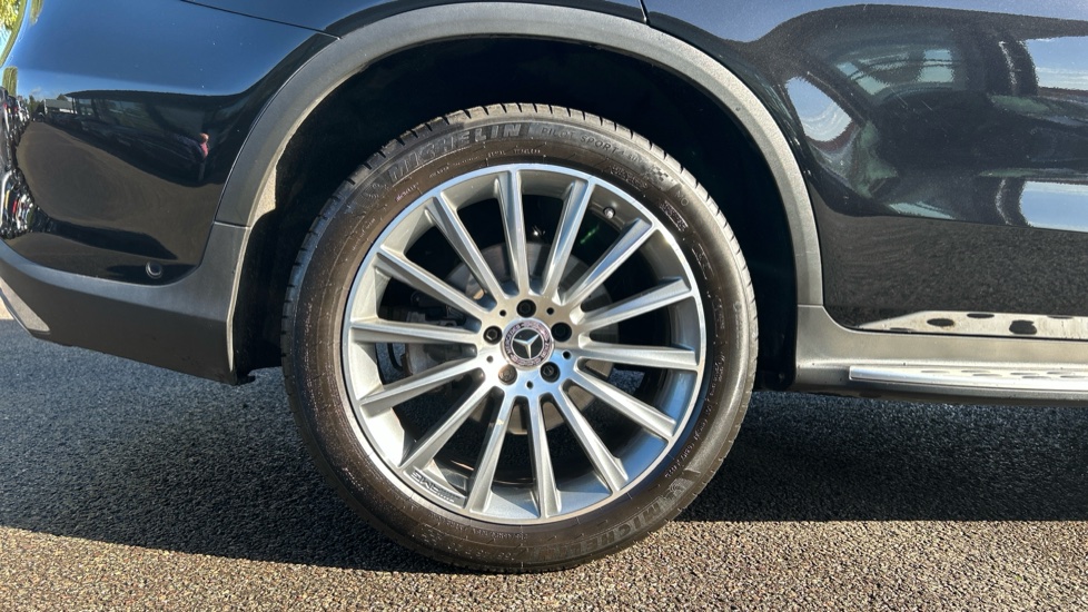 Mercedes-Benz GLC 220d 4Matic AMG Line Premium 5dr 9G-Tronic Diesel Estate - Image 7