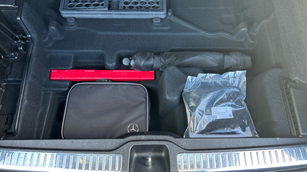 Mercedes-Benz GLC 220d 4Matic AMG Line Premium 5dr 9G-Tronic Diesel Estate - Image 46