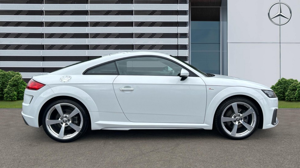 Audi TT 40 TFSI S Line 2dr S Tronic Petrol Coupe - Image 5