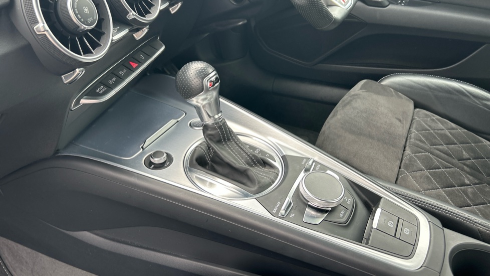 Audi TT 40 TFSI S Line 2dr S Tronic Petrol Coupe - Image 13