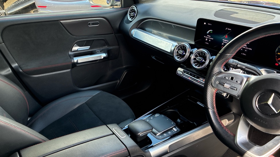 Mercedes-Benz GLB 200 AMG Line Executive 5dr 7G-Tronic Petrol Estate - Image 14