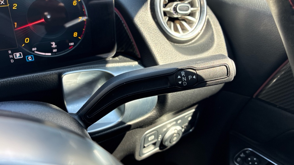 Mercedes-Benz GLB 200 AMG Line Executive 5dr 7G-Tronic Petrol Estate - Image 34