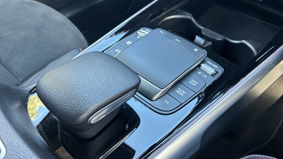 Mercedes-Benz GLB 200 AMG Line Executive 5dr 7G-Tronic Petrol Estate - Image 39