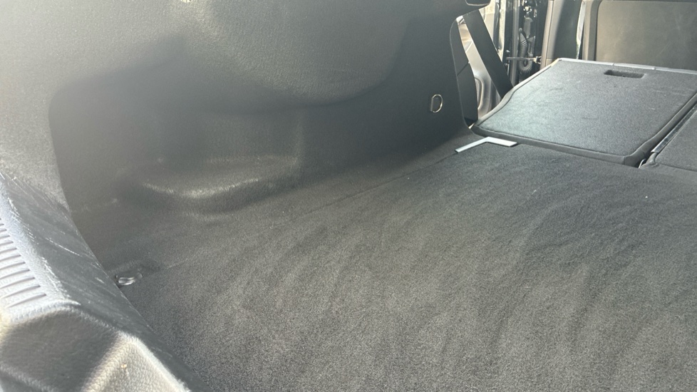 Mercedes-Benz CLA 180 AMG Line Executive 4dr Tip Auto Petrol Saloon - Image 34