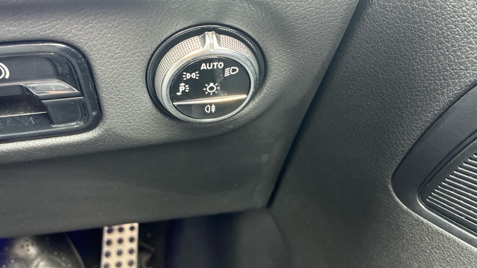 Mercedes-Benz Eqe 350 215kW AMG Line Premium 89kWh 4dr Auto Electric Saloon - Image 23
