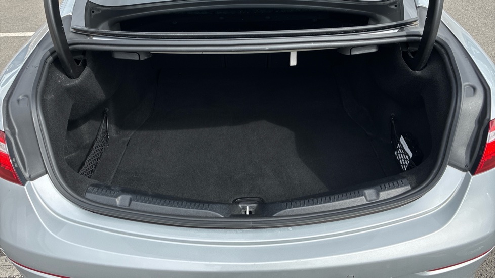 Mercedes-Benz E-Class E220d AMG Line Premium Plus 2dr 9G-Tronic Diesel Coupe - Image 4