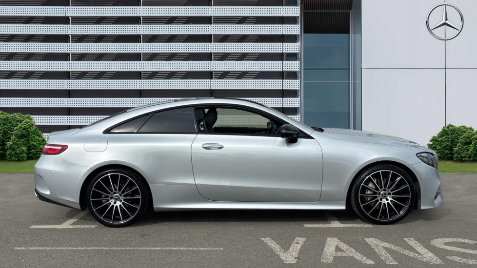Mercedes-Benz E-Class E220d AMG Line Premium Plus 2dr 9G-Tronic Diesel Coupe - Image 5
