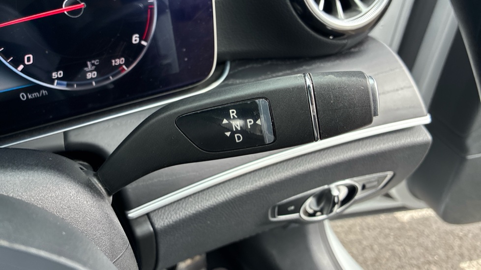 Mercedes-Benz E-Class E220d AMG Line Premium Plus 2dr 9G-Tronic Diesel Coupe - Image 13