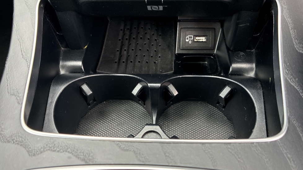 Mercedes-Benz E-Class E220d AMG Line Premium Plus 2dr 9G-Tronic Diesel Coupe - Image 25
