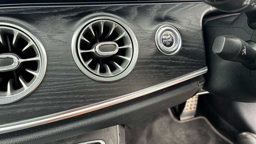 Mercedes-Benz E-Class E220d AMG Line Premium Plus 2dr 9G-Tronic Diesel Coupe - Image 27